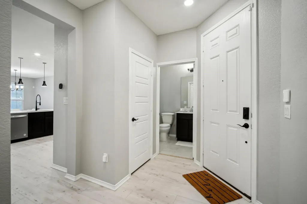 7102 Summer Tanager Drive Austin TX 78744