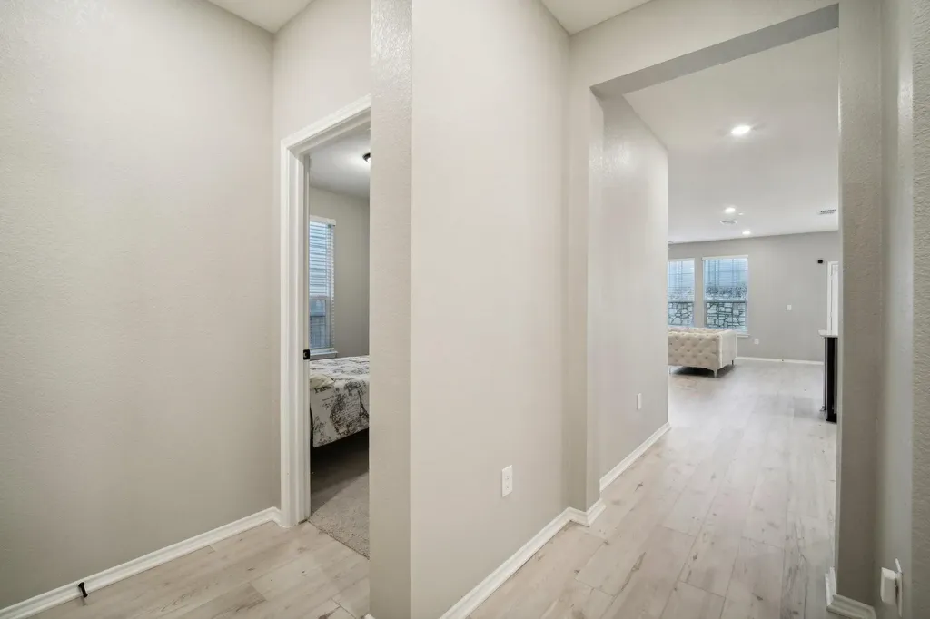 7102 Summer Tanager Drive Austin TX 78744