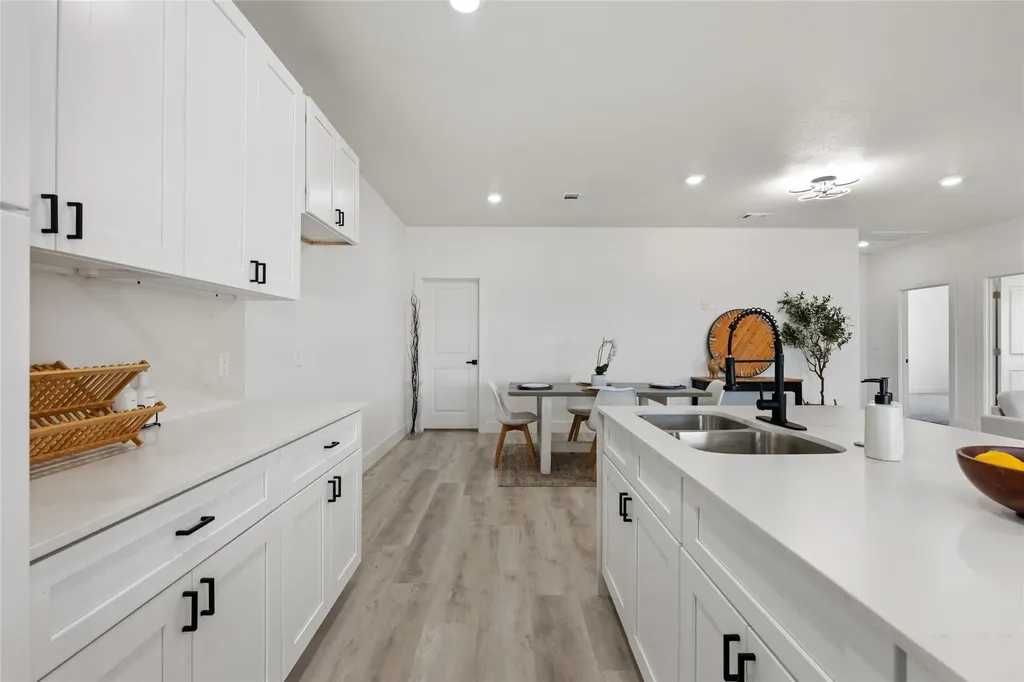 195 Bianca Circle Del Valle TX 78617