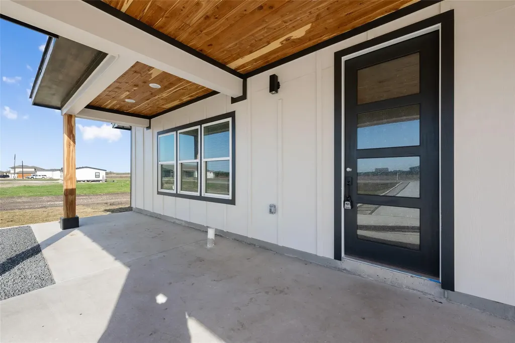 195 Bianca Circle Del Valle TX 78617