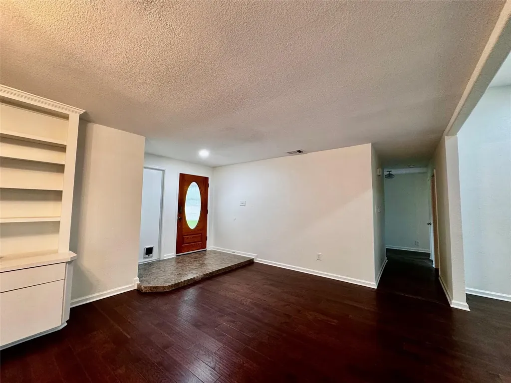 5109 Fort Mason Drive Austin TX 78745