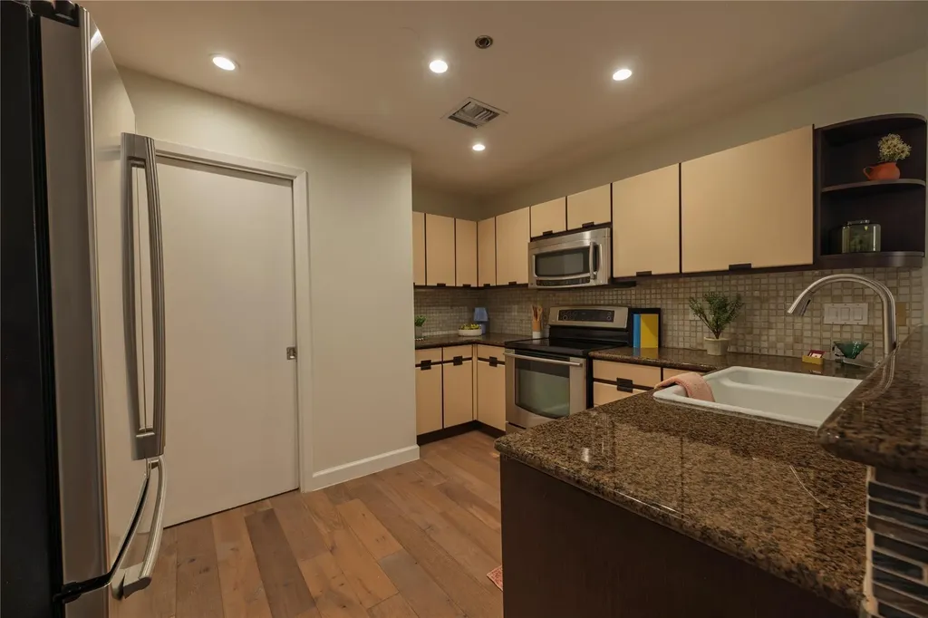 40 N Interstate 35 Austin TX 78701