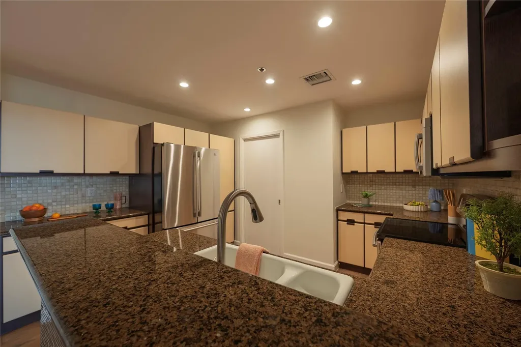 40 N Interstate 35 Austin TX 78701