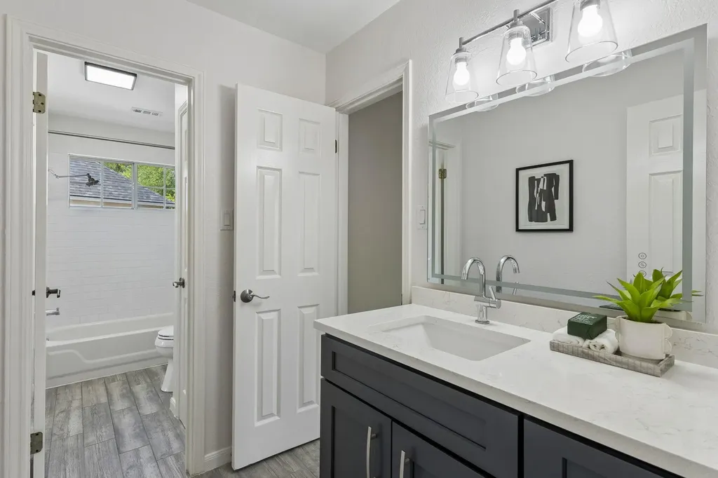 6557 Needham Lane Austin TX 78739