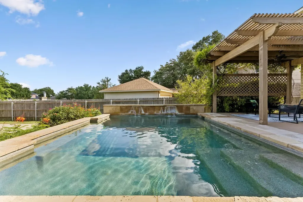 6557 Needham Lane Austin TX 78739
