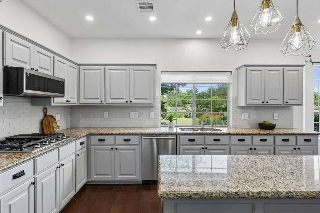 6557 Needham Lane Austin TX 78739