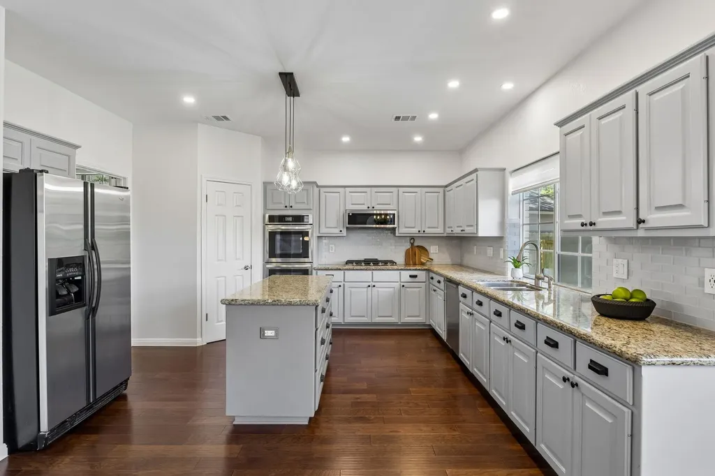 6557 Needham Lane Austin TX 78739