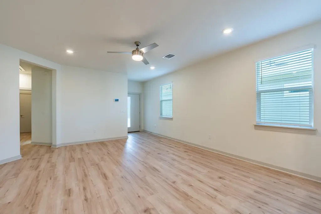 10801 Meris Lane Austin TX 78754