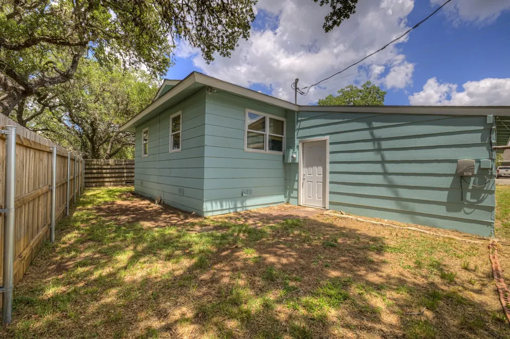 1685 Lakeview Drive Canyon Lake TX 78133