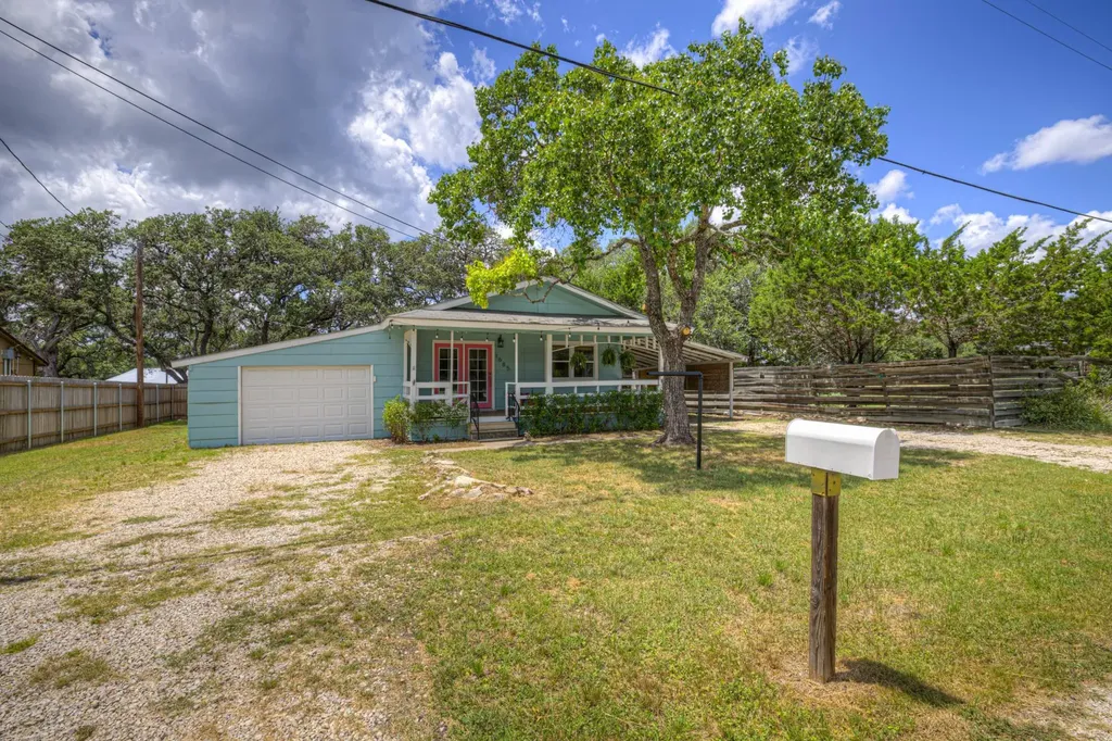 1685 Lakeview Drive Canyon Lake TX 78133