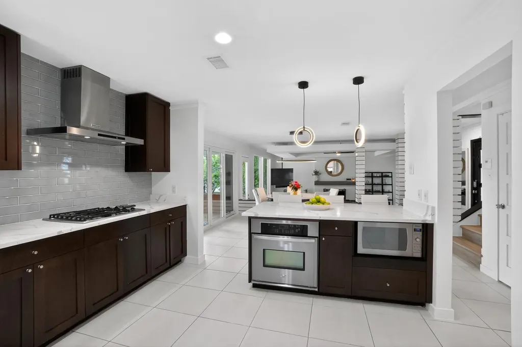 3303 Rosefinch Trail Austin TX 78746