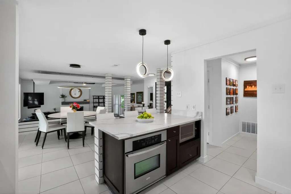 3303 Rosefinch Trail Austin TX 78746