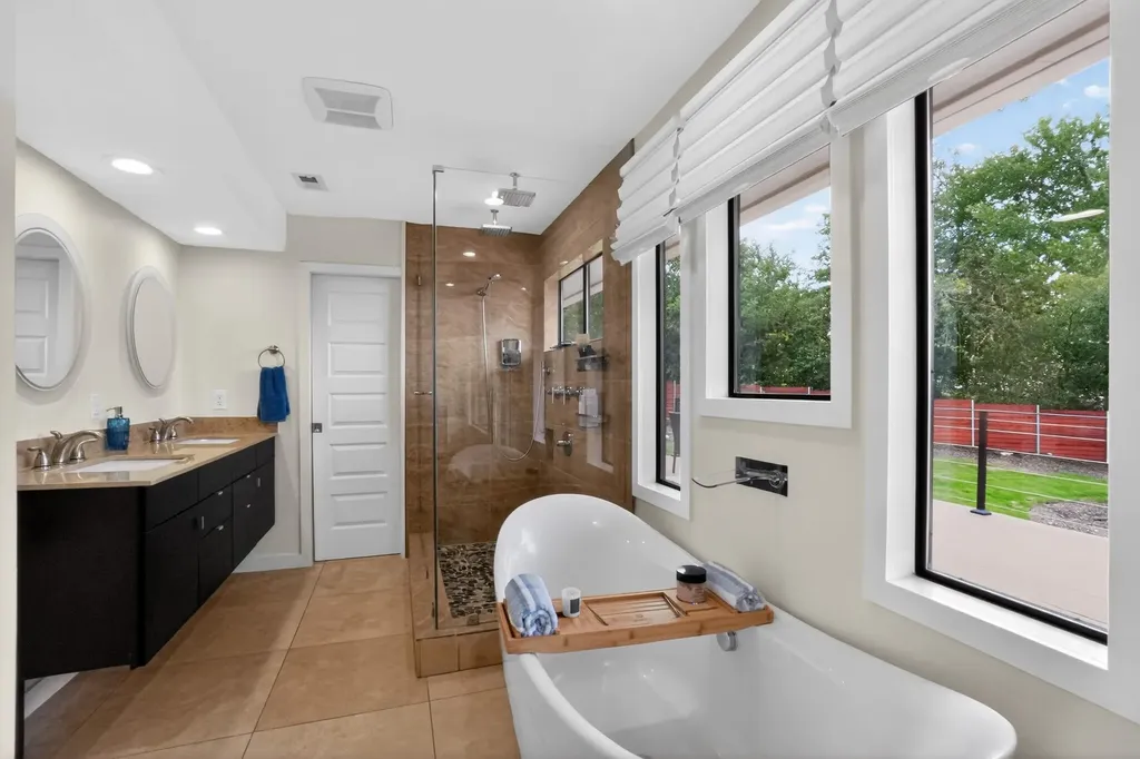 3303 Rosefinch Trail Austin TX 78746