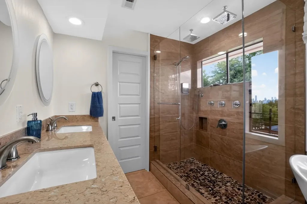 3303 Rosefinch Trail Austin TX 78746
