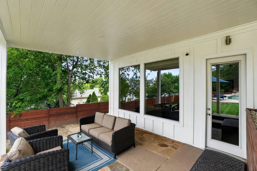 3303 Rosefinch Trail Austin TX 78746