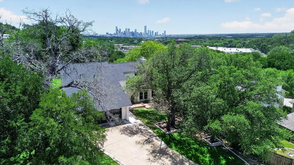 3303 Rosefinch Trail Austin TX 78746