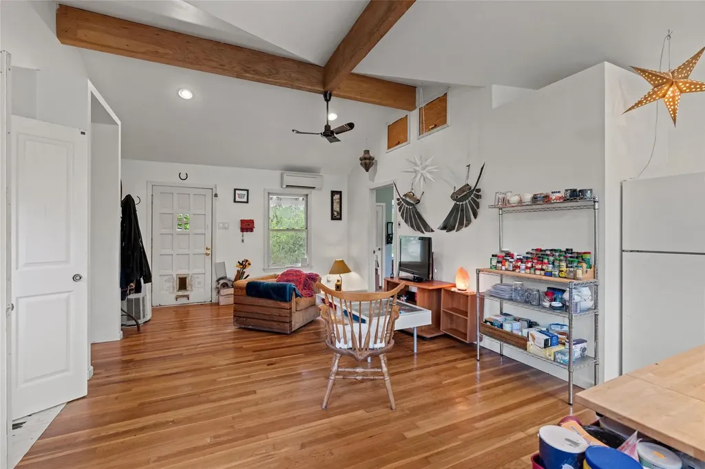 2400 Whirlaway Drive Del Valle TX 78617
