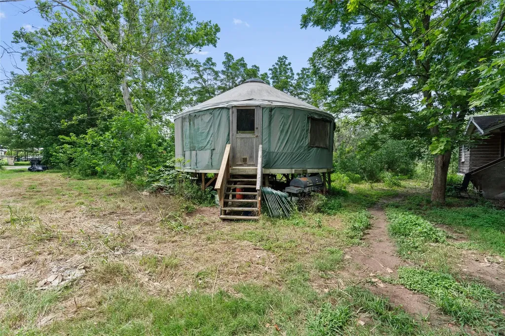 2400 Whirlaway Drive Del Valle TX 78617