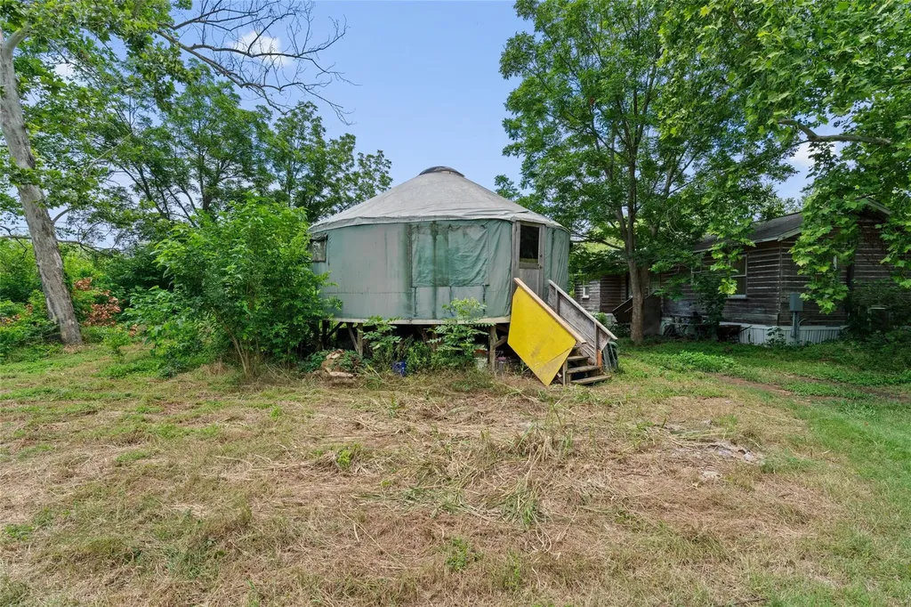 2400 Whirlaway Drive Del Valle TX 78617