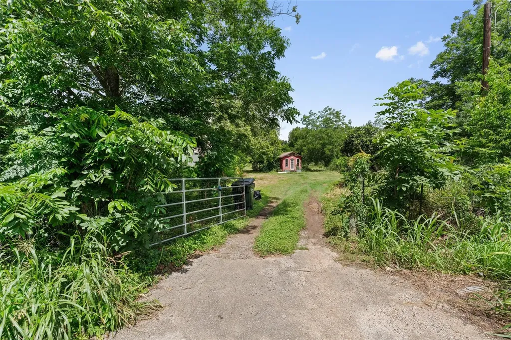 2400 Whirlaway Drive Del Valle TX 78617