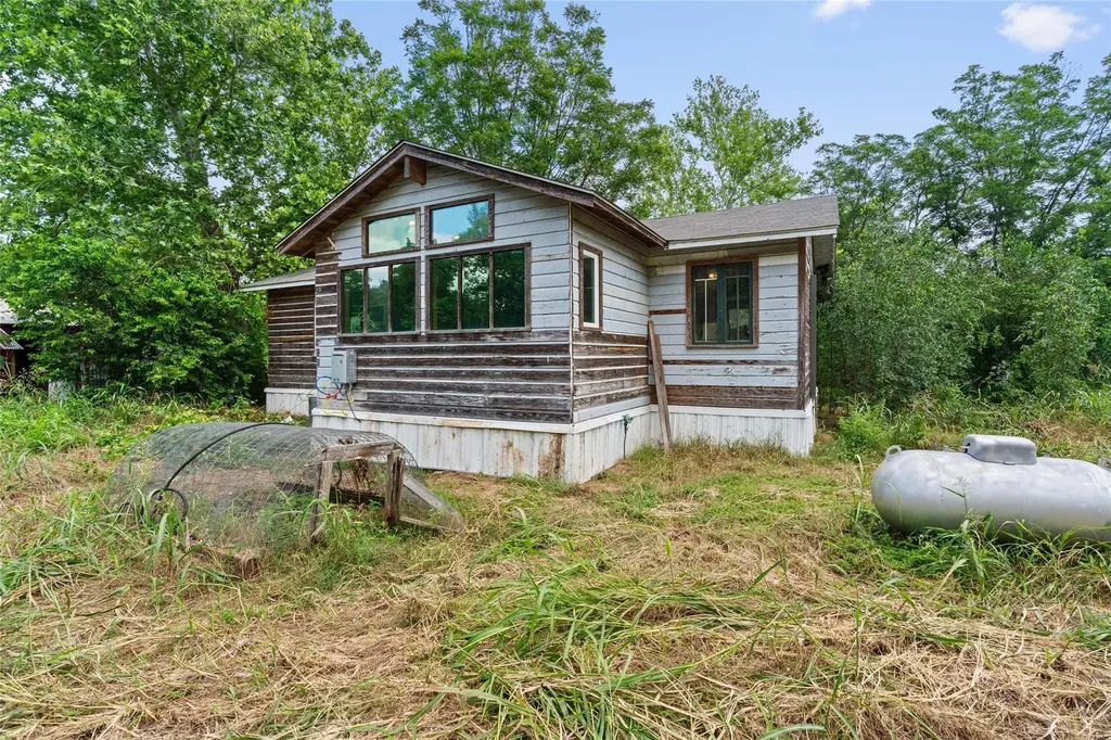 2400 Whirlaway Drive Del Valle TX 78617
