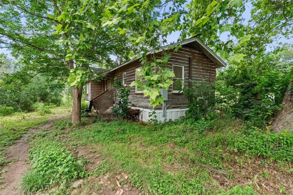 2400 Whirlaway Drive Del Valle TX 78617