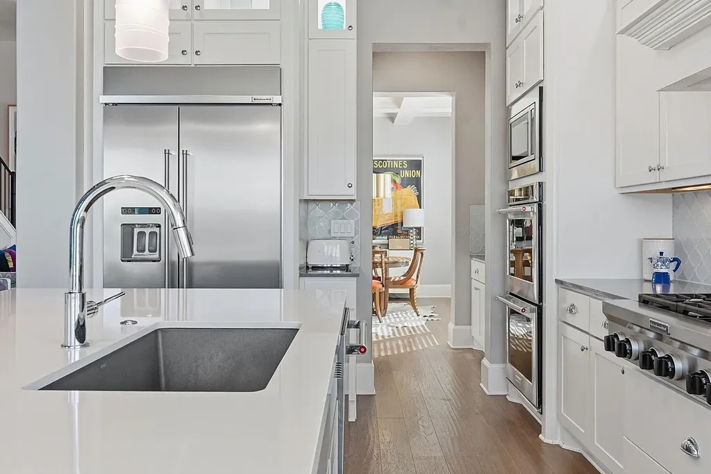 801 Serene Estates Drive Austin TX 78738