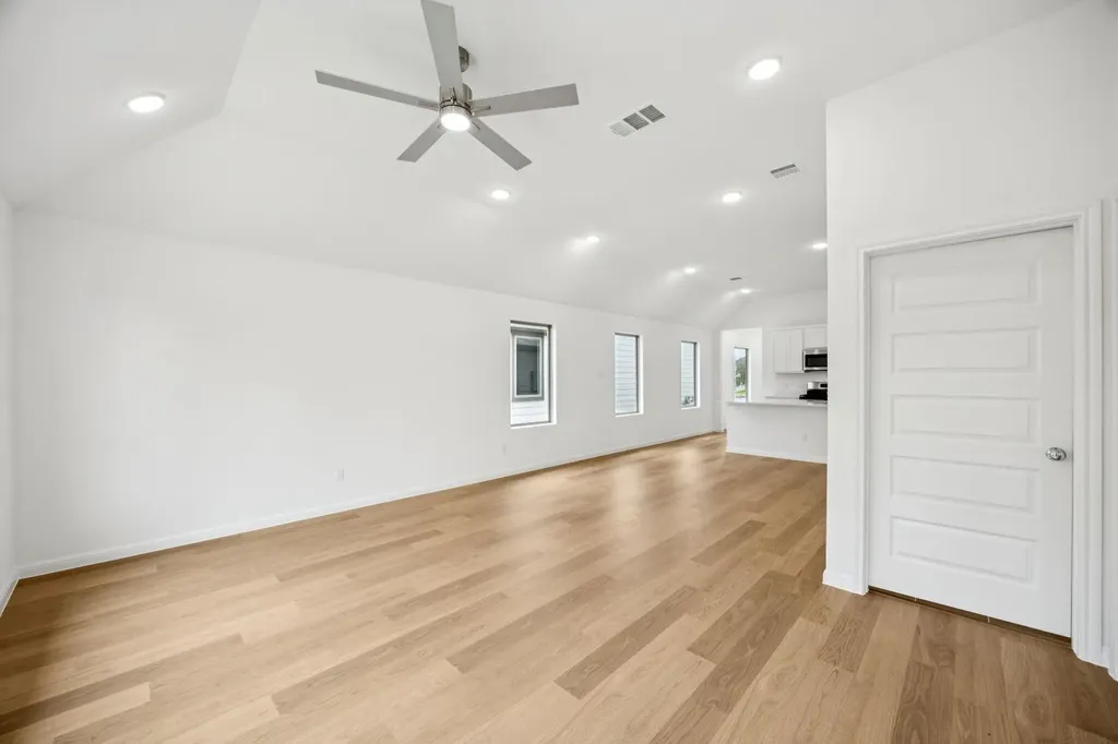 221 Hornet Street Elgin TX 78621