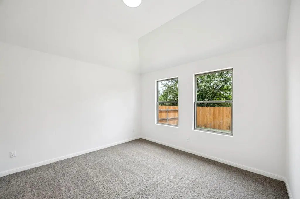 221 Hornet Street Elgin TX 78621