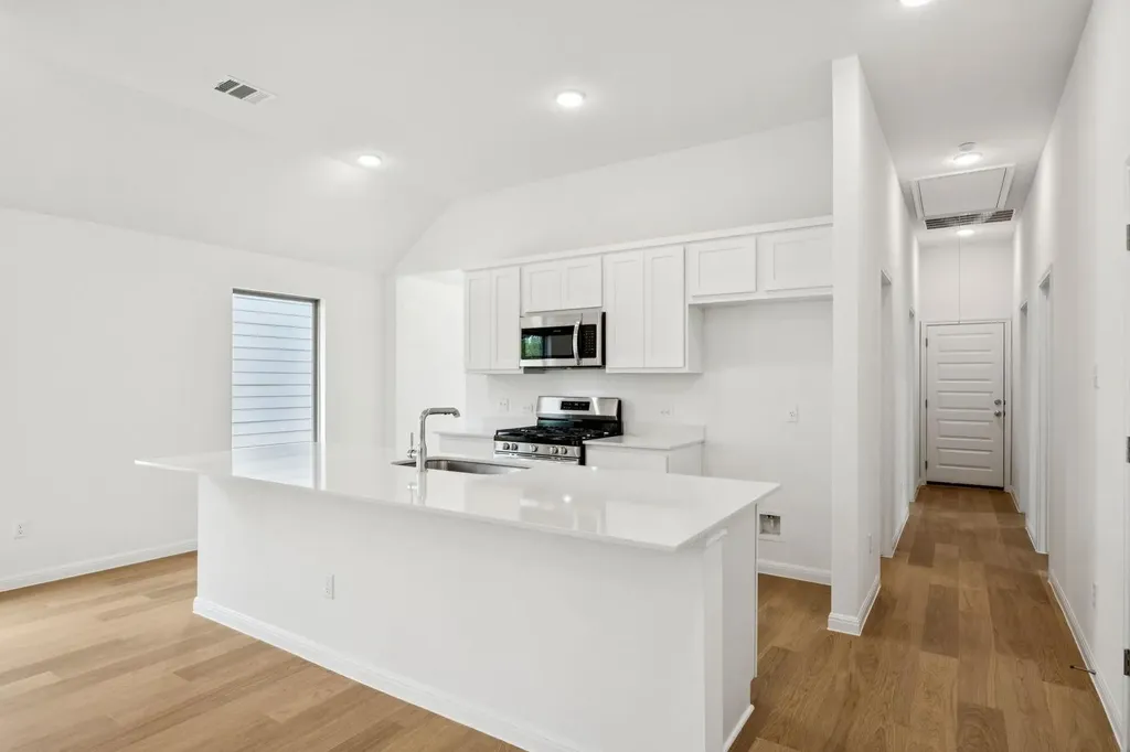 221 Hornet Street Elgin TX 78621