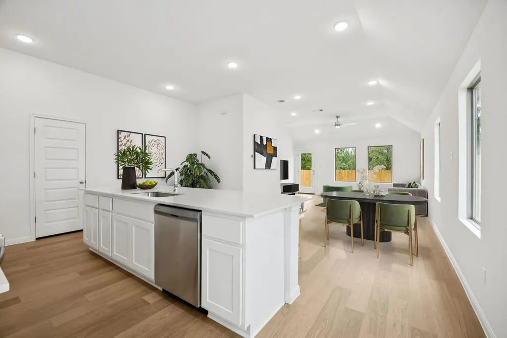 221 Hornet Street Elgin TX 78621