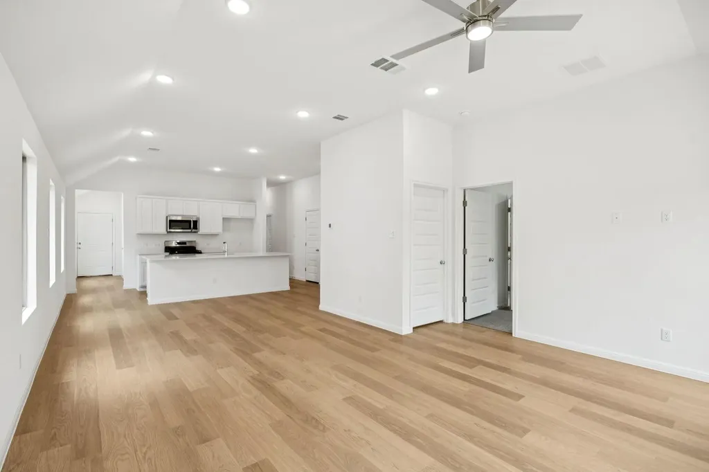 221 Hornet Street Elgin TX 78621