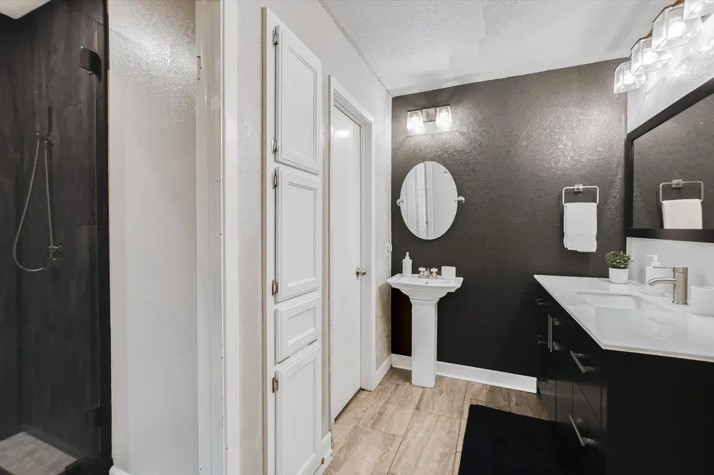 5810 Secrest Drive Austin TX 78759