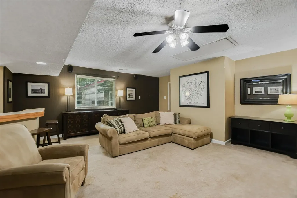 5810 Secrest Drive Austin TX 78759