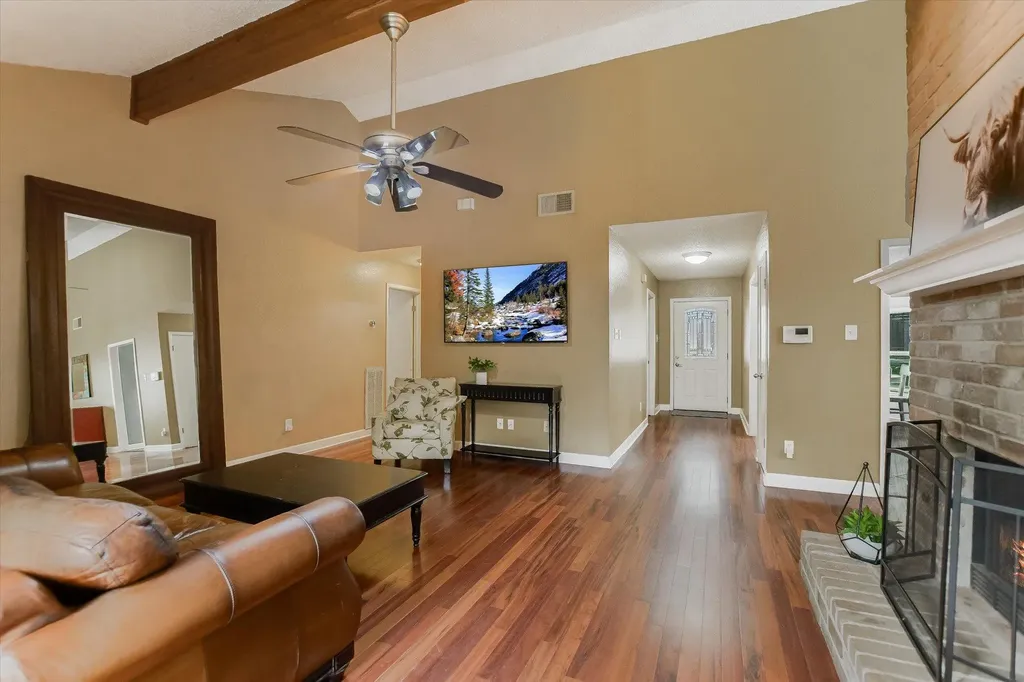 5810 Secrest Drive Austin TX 78759