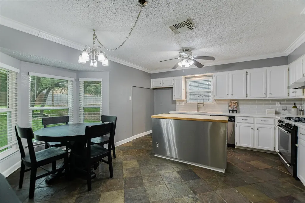 5810 Secrest Drive Austin TX 78759