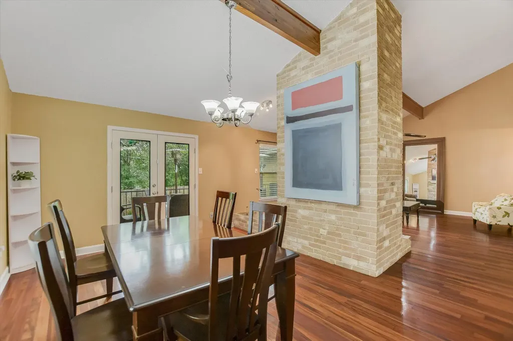 5810 Secrest Drive Austin TX 78759