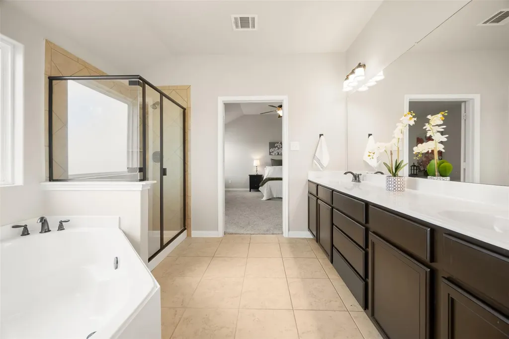 1548 Treeta Trail Kyle TX 78640