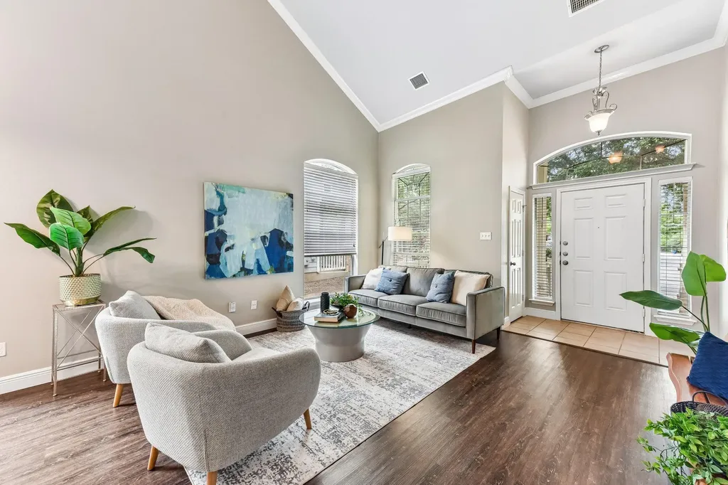 1409 Kendalia Street Austin TX 78748