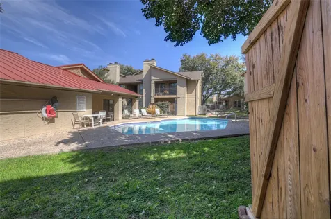 1202 Thorpe Lane San Marcos TX 78666