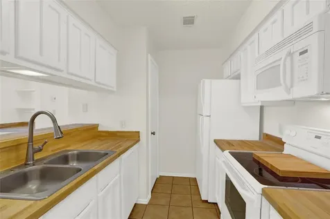 1202 Thorpe Lane San Marcos TX 78666