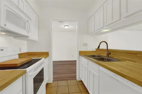 1202 Thorpe Lane San Marcos TX 78666
