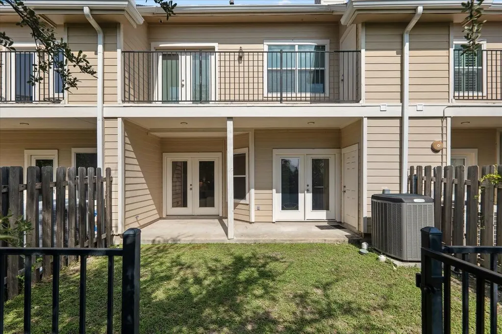 10300 Morado Cove Austin TX 78759