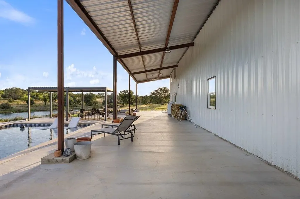 440 Flying X Road Spicewood TX 78669