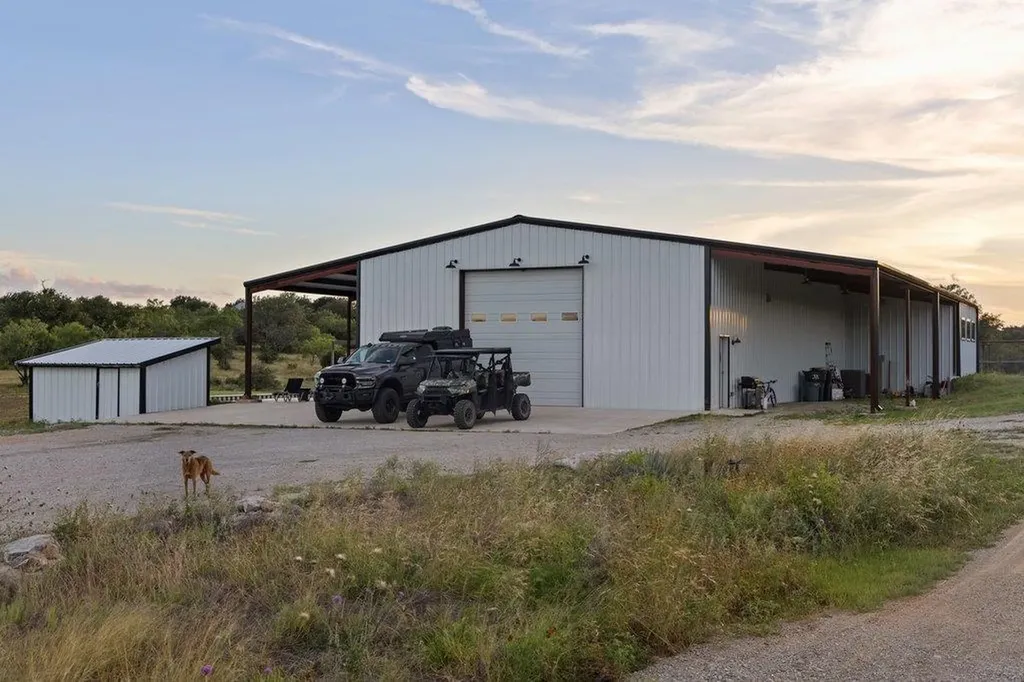 440 Flying X Road Spicewood TX 78669
