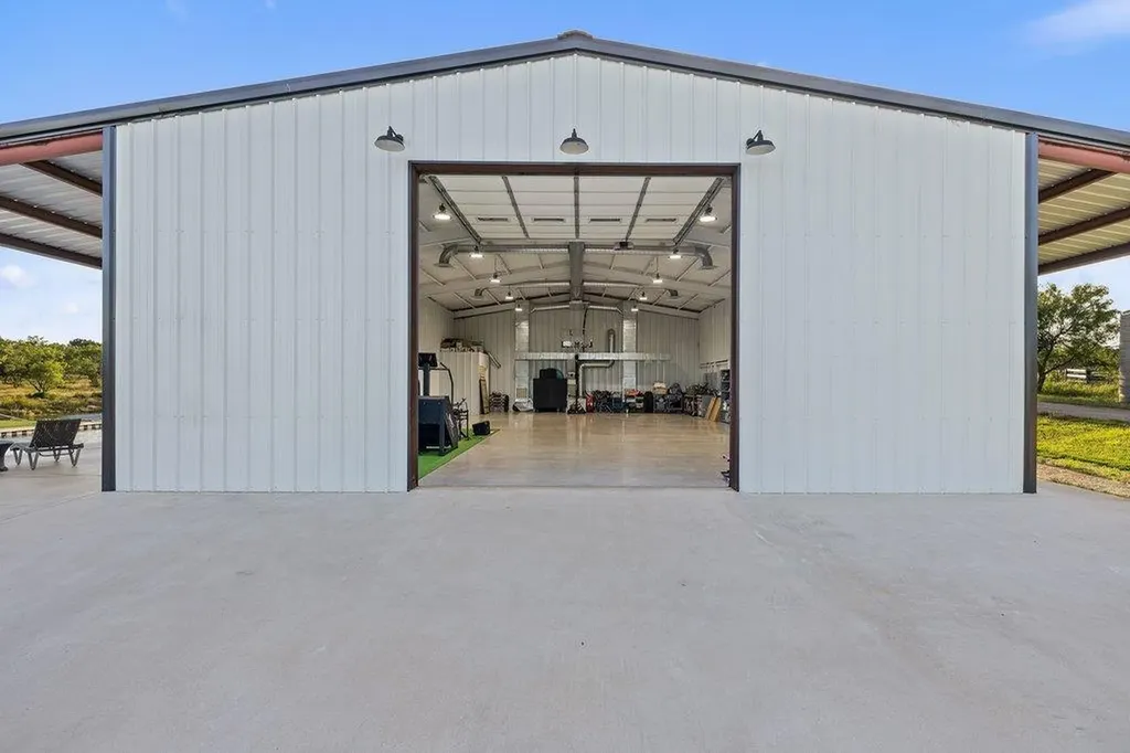 440 Flying X Road Spicewood TX 78669