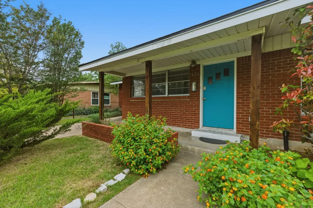 1404 Cloverleaf Drive Austin TX 78723