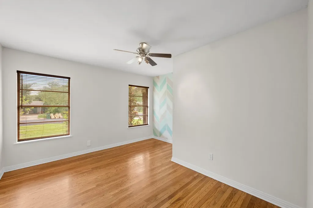 1404 Cloverleaf Drive Austin TX 78723