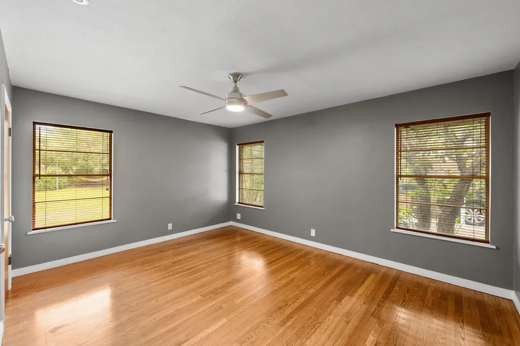 1404 Cloverleaf Drive Austin TX 78723