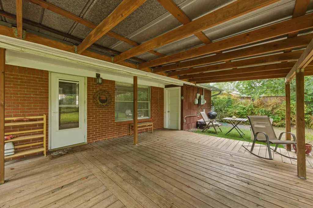 1404 Cloverleaf Drive Austin TX 78723